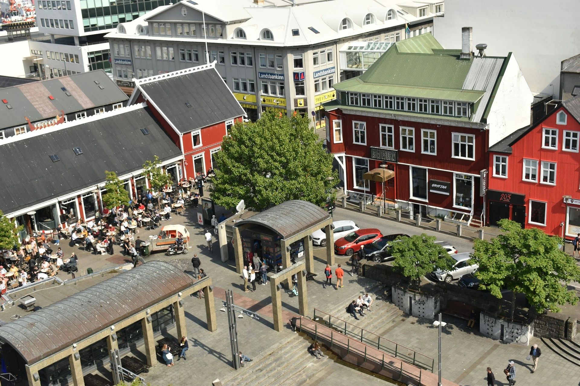 Moving to Iceland from the EU or EEA