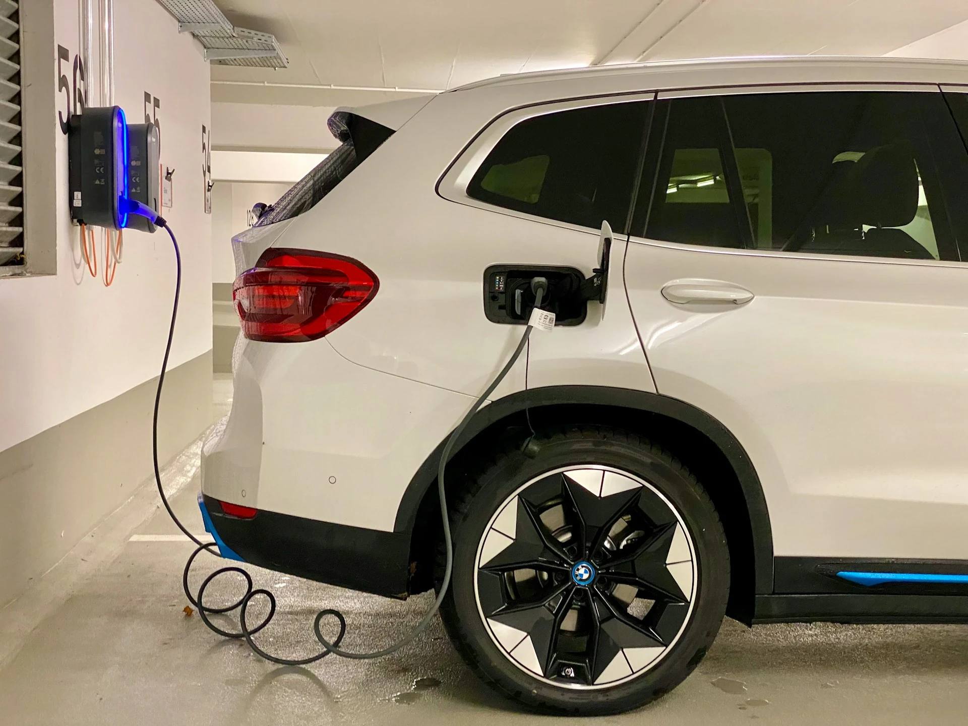 Electric Cars in Iceland